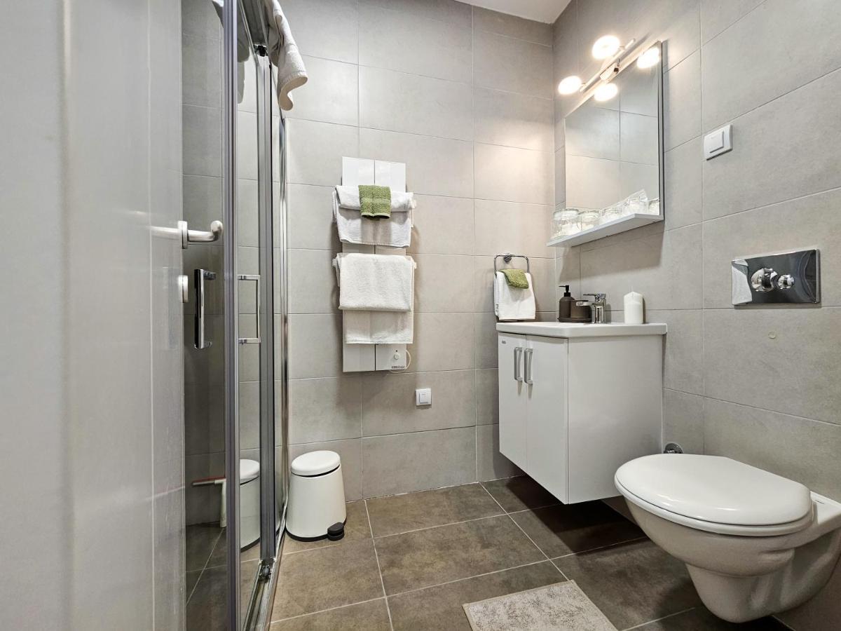 Roman Apartman Sremska Mitrovica Exterior foto