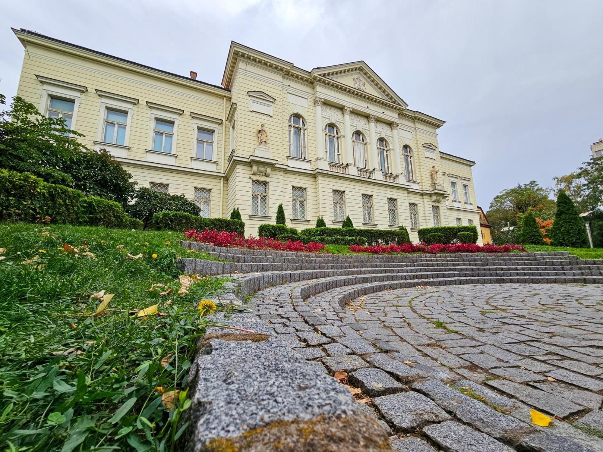 Roman Apartman Sremska Mitrovica Exterior foto